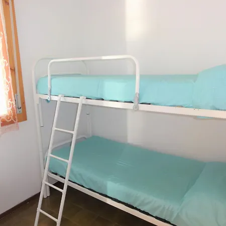 Comfy Flat With Pool In * 비비오네