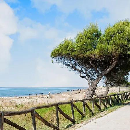 Comfy Flat With Pool In Apartamento Bibione