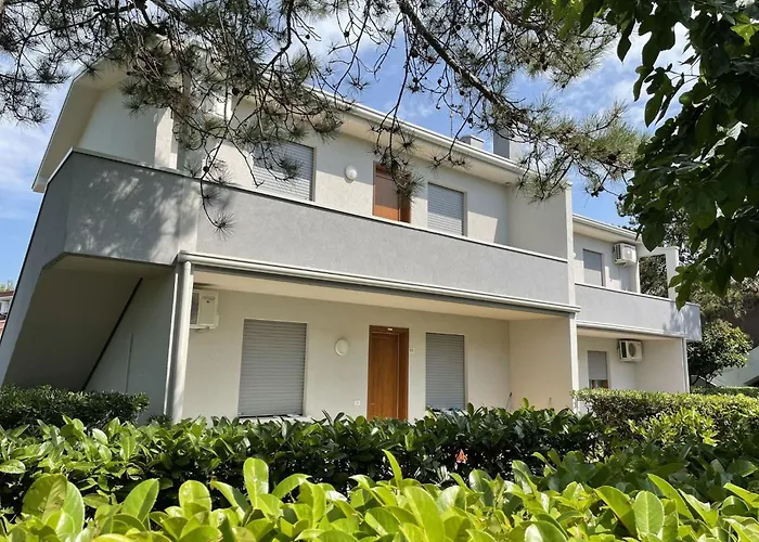 Appartamento Comfy Flat With Pool In